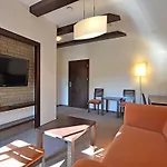 Nad Jeziorem Hotel Pestkownica