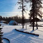 Nad Jeziorem Pestkownica