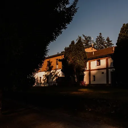 Hotel Nad Jeziorem Pestkownica