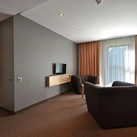 Nad Jeziorem Pestkownica